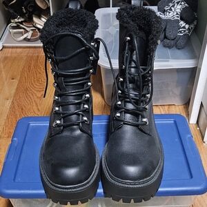Black Women's Lace-Up Boots